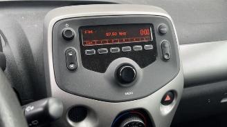 Peugeot 108 108, Hatchback, 2014 1.0 12V picture 11