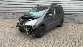 krockskadad bil bedrijf Citroën Berlingo Berlingo Cinqspace, Multispace, MPV, 2008 / 2021 1.2 12V PureTech 110 2017/5
