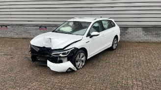 Salvage car Volkswagen Golf Golf VIII Variant (GC5), Combi, 2020 1.5 eTSI 16V 2021/8