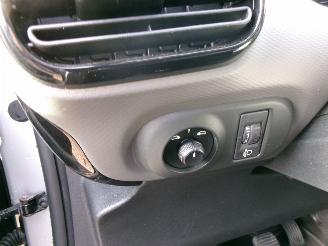 Citroën C4 cactus 1.2 PURETECH BUSINESS CLIMA NAVI PANO picture 14