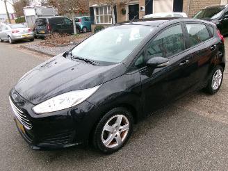 damaged passenger cars Ford Fiesta 1.5 TDCI STYLE LEASE 2015/9