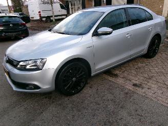 Avarii autoturisme Volkswagen Jetta 1.4 TSI HYBRID HIGHLINE 2013/4