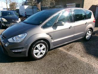 skadebil auto Ford S-Max 1.6 I BUSINESS GEEN SCHADE 2011/11