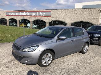 Coche siniestrado Peugeot 308 1.6 HDI 2016/8