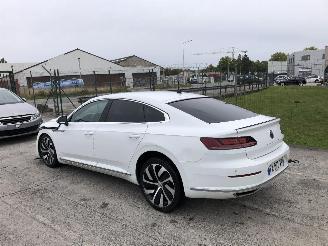 damaged passenger cars Volkswagen Arteon 2.0 TDI 4 MOTION 2018/10