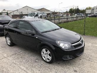 damaged passenger cars Opel Astra 1.3 CDTI 2009/9