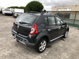 damaged passenger cars Dacia Sandero STEPWAY   1.6 2010/6