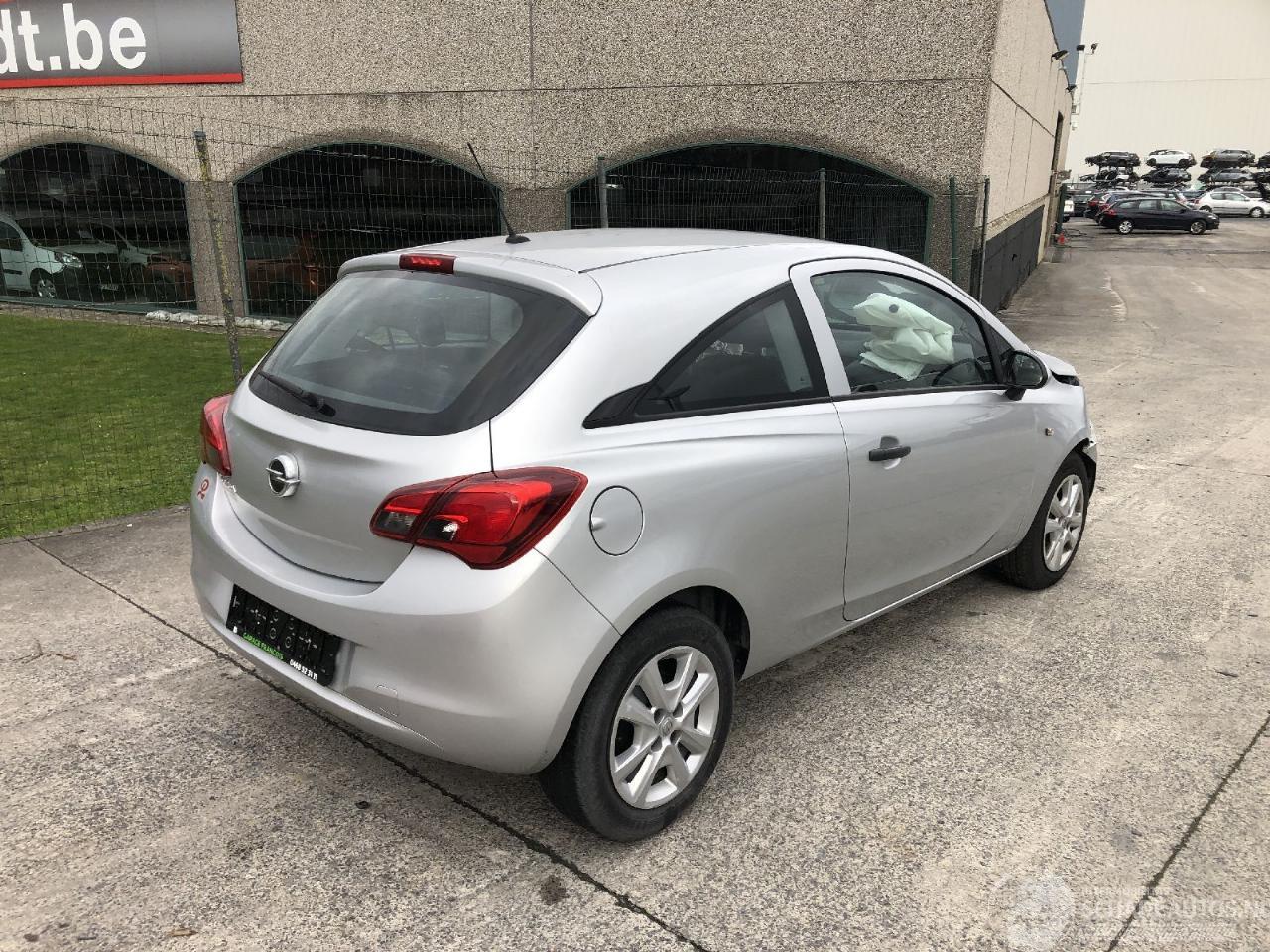 Opel Corsa 1.2  ESSENTIA