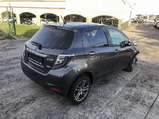 Schadeauto Toyota Yaris 1.5 HYBRIDE 2013/10