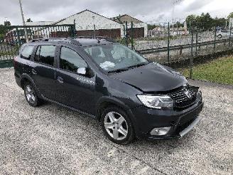 krockskadad bil auto Dacia Logan MCV  0.9T   STEPWAY 2020/1