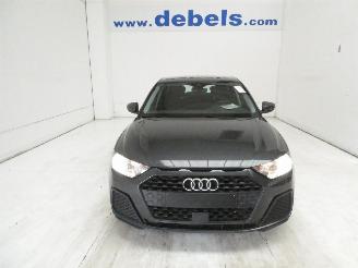 uszkodzony samochody osobowe Audi A1  2019/7