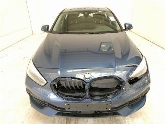 BMW 1-serie 1.5D  D picture 2