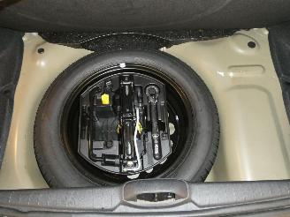 Peugeot 208  picture 19