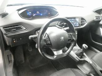 Peugeot 308 II ACTIVE picture 19