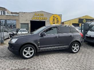 krockskadad bil auto Opel Antara 2.2 DTI 2014/3