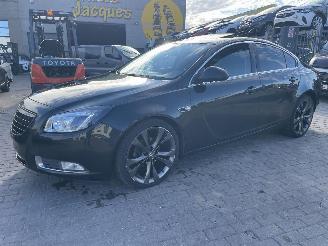 Damaged car Opel Insignia 2.0 CDTI SPORT 2010/4
