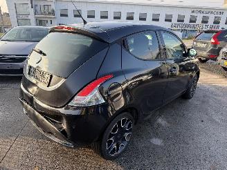 Lancia Ypsilon S BY MOMO picture 5