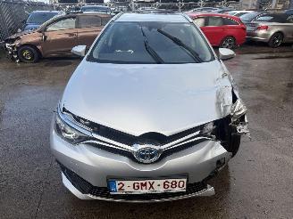 Toyota Auris HYBRID BREAK picture 3
