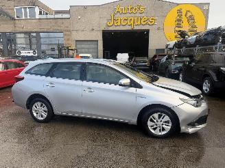 skadebil auto Toyota Auris HYBRID BREAK 2018/12