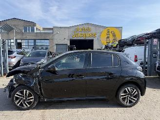 krockskadad bil auto Peugeot 208 1.2I 2022/12