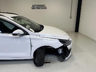 Hyundai I-30  picture 2