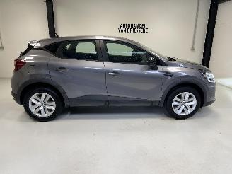 Renault Captur  picture 2