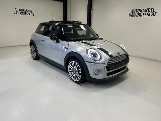 Damaged car Mini Cooper PANORAMA 2015/5