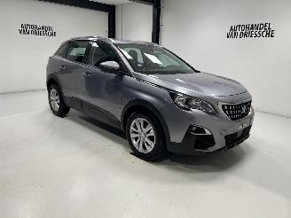 skadebil auto Peugeot 3008  2017/4