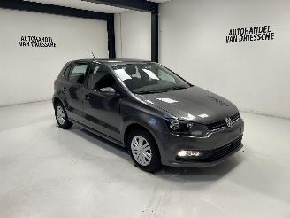 Schadeauto Volkswagen Polo DSG // NUR 42000KM 2015/5