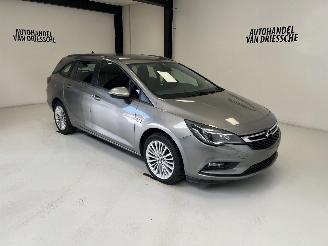 Vaurioauto  passenger cars Opel Astra  2016/4