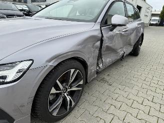 Damaged car Volvo V-60 Volvo V60 B4 Kombi Core MildHybrid 2025/6