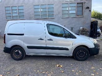 damaged commercial vehicles Citroën Berlingo 1.6 2017/6