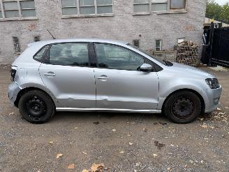 krockskadad bil auto Volkswagen Polo TRENDLINE 2010/4