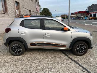 krockskadad bil auto Dacia Spring COMFORT PLUS 2021/12