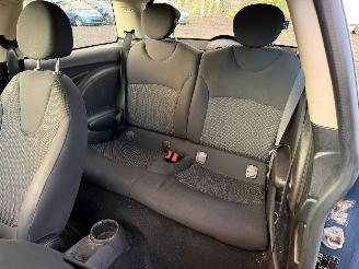 Mini Cooper D picture 22