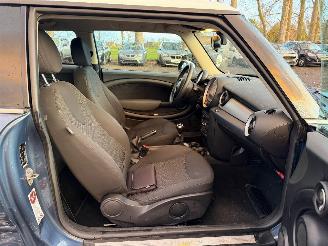 Mini Cooper D picture 19