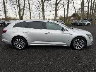 skadebil auto Renault Talisman GRANDTOUR I 2017/6