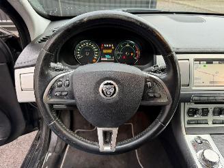 Jaguar XF 2.2 D picture 28