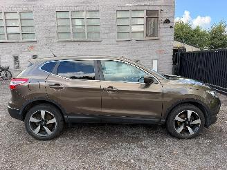 uszkodzony samochody osobowe Nissan Qashqai 1.2 I 2015/10