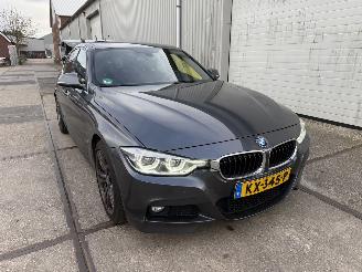 Voiture accidenté BMW 3-serie 330e High Executive M-Sport 2016/12