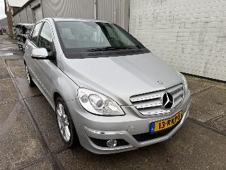 Auto incidentate Mercedes B-klasse 200 Automaat 2011/6