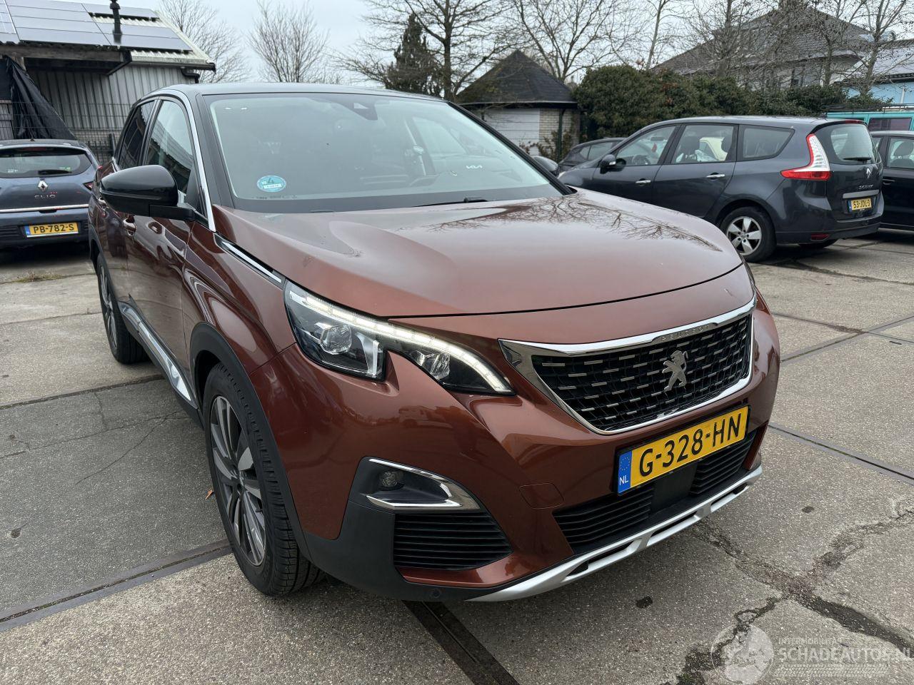 Peugeot 3008 1.2 PureTech  Blue Lease Premium