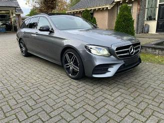 Unfallwagen Mercedes E-klasse 220 d AMG LINE PANORAMADAK NICHT WIDESCREEN LED 2019/12
