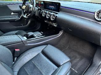 Mercedes A-klasse 200 d AMG LINE PANO CAMERA NAVI MOTOR DEFECT picture 10