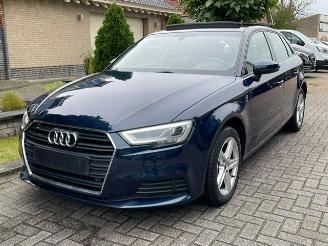 Coche accidentado Audi A3 Sportback 35 TDI S-TRONIC PANO NAVI LEDER 2020/6