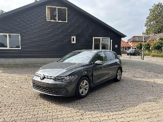 damaged passenger cars Volkswagen Golf 8 HYBRIDE AUTOMAAT NAVI CLIMA CAMERA LED VIRT DASH B.J 2023 2023/5