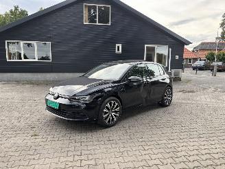Schadeauto Volkswagen Golf 8 STYLE 1.5 PANO NAVI 130 PK CLIMA PDC LED B.J 05-2023 2023/5