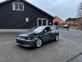 Damaged car Volkswagen Golf 8,5 ETSI 1.5 HYBRIDE AUTOMAAT NAVI CLIMA CAMERA LED VIRT DASH TREKHAAK B.J 12-2024 2024/12