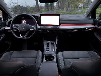 Volkswagen Golf 8,5 ETSI 1.5 HYBRIDE AUTOMAAT NAVI CLIMA CAMERA LED VIRT DASH TREKHAAK B.J 12-2024 picture 9