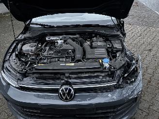 Volkswagen Golf 8,5 ETSI 1.5 HYBRIDE AUTOMAAT NAVI CLIMA CAMERA LED VIRT DASH TREKHAAK B.J 12-2024 picture 12